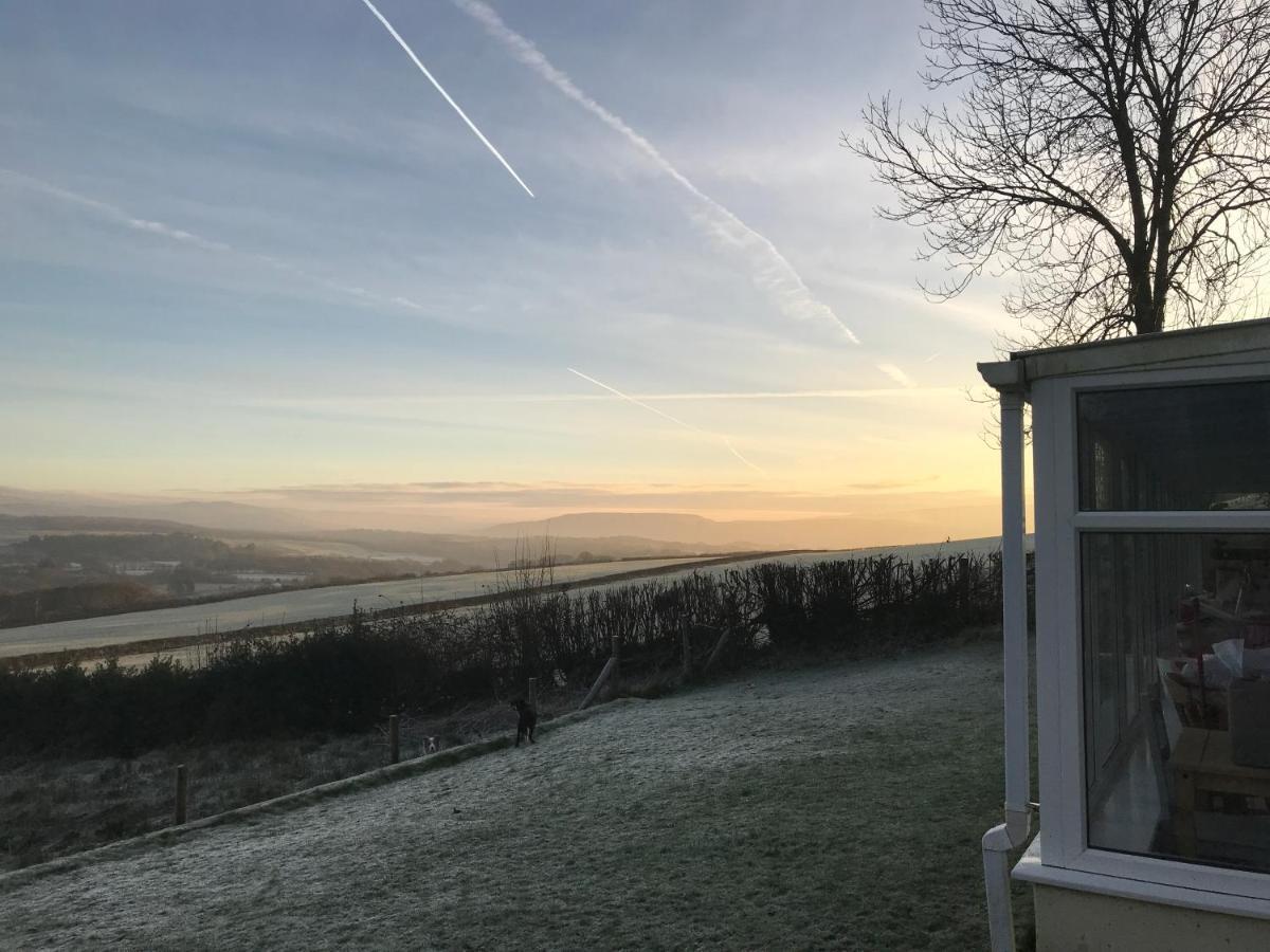 Cwtch Farm Bed & Breakfast Ystalyfera 外观 照片