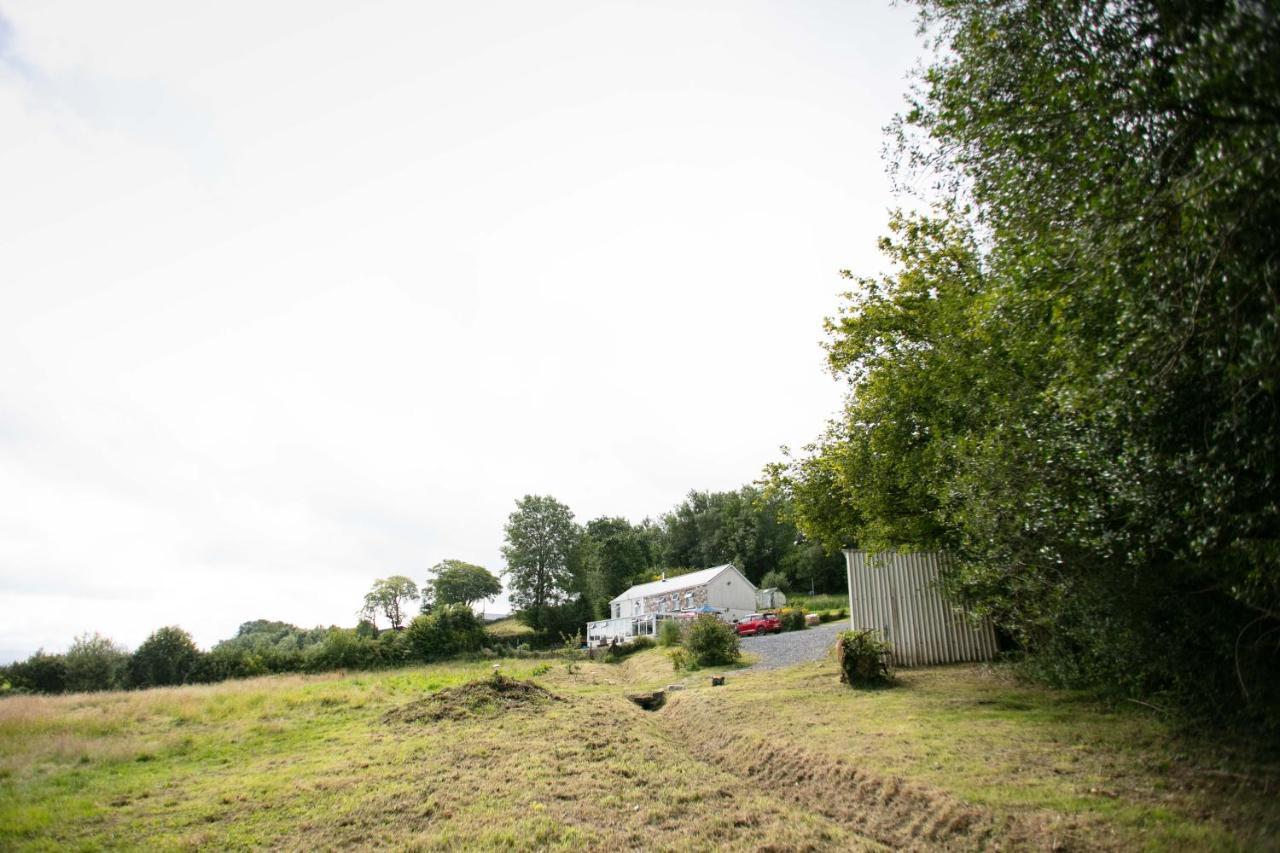 Cwtch Farm Bed & Breakfast Ystalyfera 外观 照片
